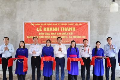 Khánh thành, bàn giao nhà Đại đoàn kết cho hộ khó khăn ở Mường Bo