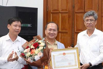 Lâm Đồng khen thưởng cá nhân bàn giao sớm mặt bằng phục vụ dự án ở Sơn Mỹ