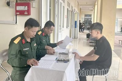 Kim Bôi tập trung cho công tác tuyển quân