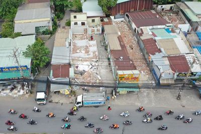 TP.HCM: Người dân tháo dỡ nhà, bàn giao mặt bằng mở rộng đường Lương Định Của