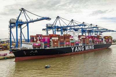 Standard Chartered dự báo tăng trưởng GDP của Việt Nam đạt 11% năm 2027