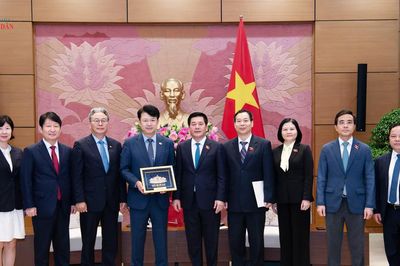 Thúc đẩy quan hệ kinh tế, thương mại Việt Nam - Hàn Quốc theo hướng cân bằng, bền vững