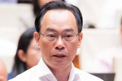 Bộ trưởng Hoàng Minh Sơn: Sách giáo khoa cấp phát miễn phí sớm hơn dự kiến, từ năm học 2028-2029