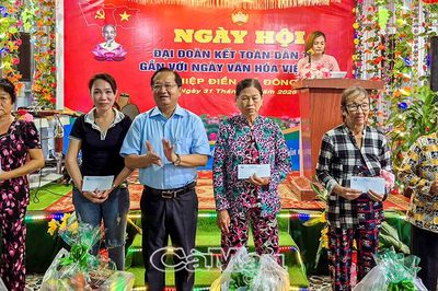 Vui tươi Ngày hội Đại đoàn kết tại xã Đông Hải