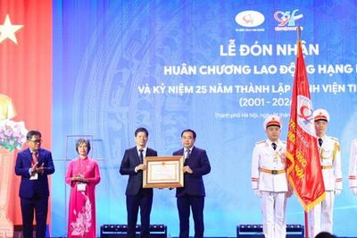 Bí thư Thành ủy Trần Đức Thắng: Đưa Hà Nội trở thành địa chỉ uy tín về khám, chữa bệnh chất lượng cao