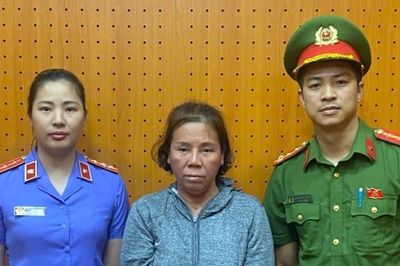 Phê chuẩn khởi tố, bắt tạm giam người phụ nữ bán thuốc Đông y lừa đảo