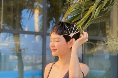 Sao Việt ngày 18/2: Hiền Hồ đăng ảnh mặc áo tắm