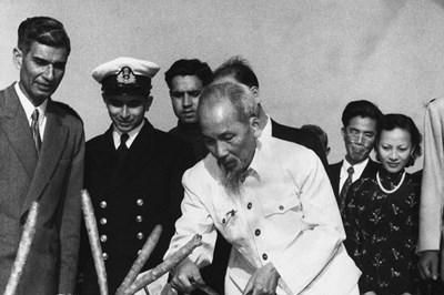 Với người dân Ấn Độ, hình ảnh Việt Nam luôn gắn với Hồ Chủ tịch!