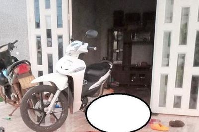 Thấy vợ cũ sống cùng người đàn ông khác, gã chồng dùng dao đoạt mạng 'tình địch'