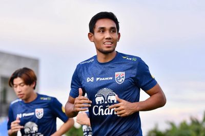 Buổi tập đầu tiên của tuyển Thái Lan trước AFF Cup 2020