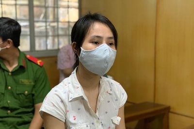 Cô gái cướp ngân hàng lĩnh 19 năm tù