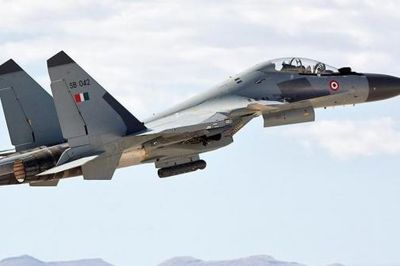 Báo Mỹ thừa nhận sự vượt trội của máy bay tiêm kích Nga Su-30 so với F-15
