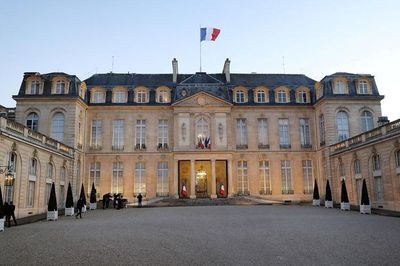 Khởi động cuộc đua vào Điện Elysee