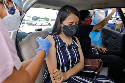 Giá vaccine phòng Covid-19 ở Ấn Độ giảm mạnh