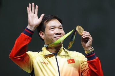 Hoàng Xuân Vinh thắp đài đuốc SEA Games 31