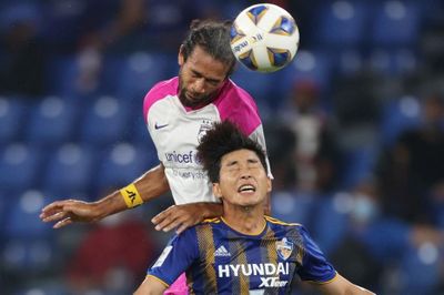 Báo Hàn Quốc: 'K.League bẽ mặt trước các đội Đông Nam Á'