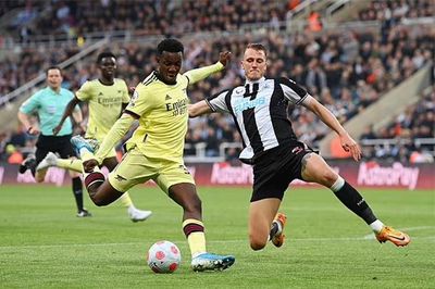 Arsenal trả giá vì không mua tiền đạo thay thế Aubameyang
