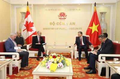 Bộ trưởng Tô Lâm tiếp tân Đại sứ đặc mệnh toàn quyền Canada tại Việt Nam