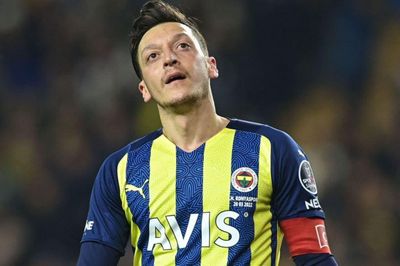 Dấu chấm hết cho Ozil ở Fenerbahce?