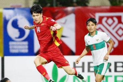HLV trưởng U23 Việt Nam chê cầu thủ Indonesia bản lĩnh kém, CĐV Indonesia đồng tình