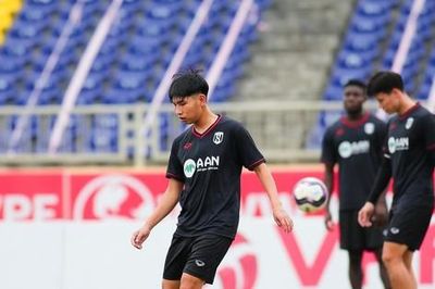U20 Việt Nam loại 10 cầu thủ sau trận hòa Palestine, triệu tập 'thần đồng' V-League
