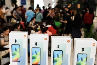Xiaomi Việt Nam tặng người bán hàng online 100 smartphone