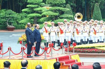 Lễ đón Tổng thống Uganda thăm chính thức Việt Nam