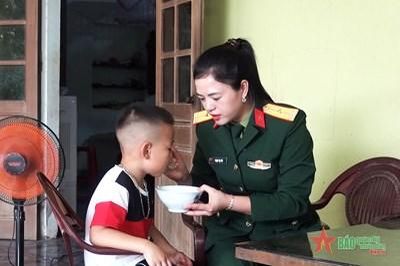 'Mẹ bộ đội' của trẻ mồ côi