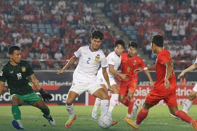 Khiến Myanmar bị loại sớm, Lào ngẩng cao đầu rời AFF Cup