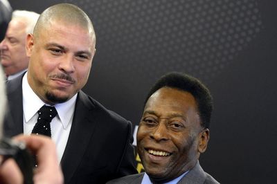 Ronaldo 'béo' bị chỉ trích vì không dự lễ tang Pele