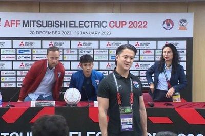Xấc xược trong phòng họp báo, trợ lý HLV Polking bị AFF 'trừng phạt'