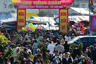 Những phiên chợ độc đáo, mỗi năm chỉ họp 1 lần ở Việt Nam