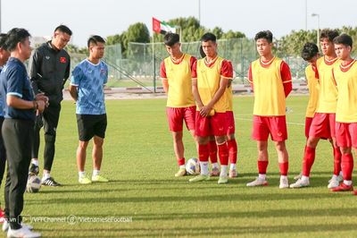 Bóng đá Việt Nam ngày 24/2: U20 Việt Nam loại 7 cầu thủ