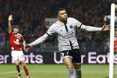 PSG thắng Brest nhưng Mbappe vẫn chưa vui