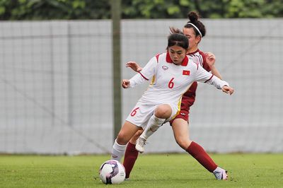 U17 nữ Việt Nam thắng đậm U17 nữ Palestine