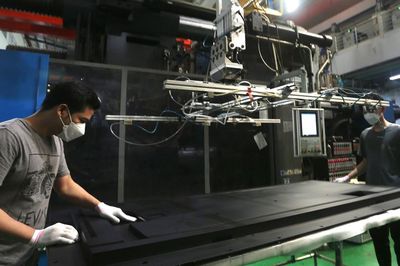Tạo đà phục hồi tăng trưởng công nghiệp