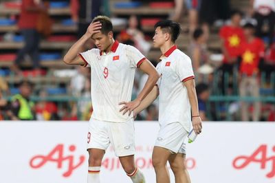 Bóng đá SEA Games ngày 13/5: HLV Philippe Troussier không trách U22 Việt Nam