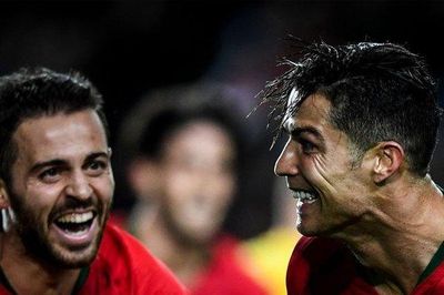 Ronaldo hủy theo dõi Bernardo Silva chỉ vì Messi