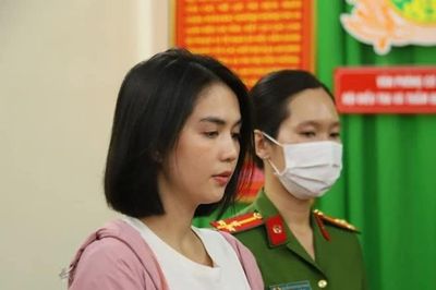 Người mẫu Ngọc Trinh hầu tòa ngày 2/2