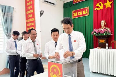 HĐND xã Cà Ná tổ chức Kỳ họp thứ nhất, nhiệm kỳ 2026 - 2031