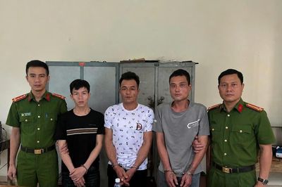 Truy bắt kẻ cướp tài sản, phát hiện 'ổ ma túy' ở Nghệ An