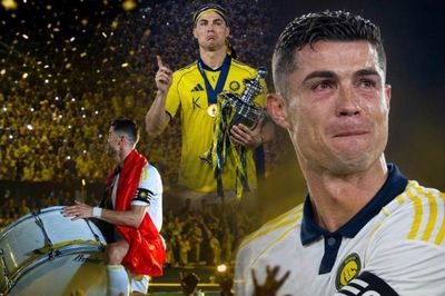 Chùm ảnh 'King Ronaldo' lên ngôi ở Saudi Arabia
