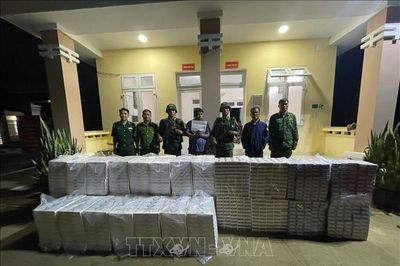 Bắt giữ đối tượng vận chuyển 15.500 bao thuốc lá ngoại nhập lậu