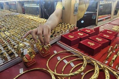 'Cởi trói' vàng trang sức