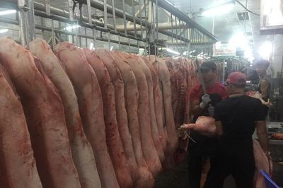 Giá heo hơi hôm nay, 2-6: Giá giảm mạnh ở chợ đầu mối