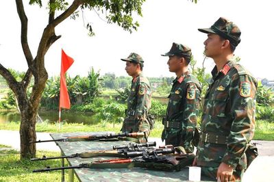 Quân đoàn 12 khai mạc Hội thao xạ thủ bắn tỉa