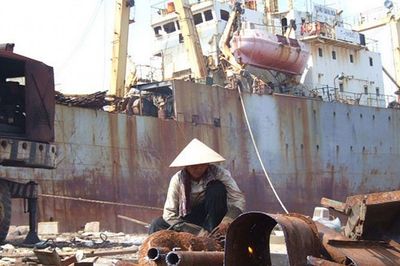 Đề xuất cấm nhập khẩu tàu biển đã qua sử dụng vào Việt Nam phá dỡ, tái chế