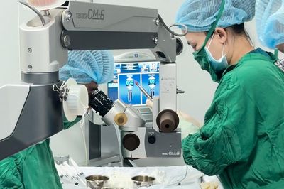 Bệnh nhân mắc hội chứng Down được tìm lại ánh sáng cho đôi mắt