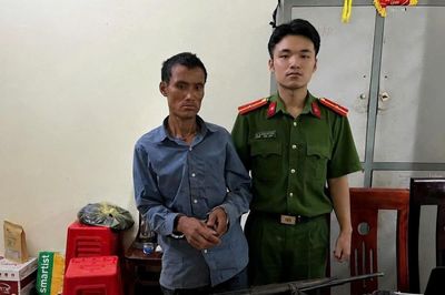 Triệt phá lán trại ma túy trong rừng sâu