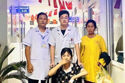 Bệnh viện Nhi Thanh Hóa hỗ trợ bệnh nhân dự thi vào lớp 10 ngay sau phẫu thuật